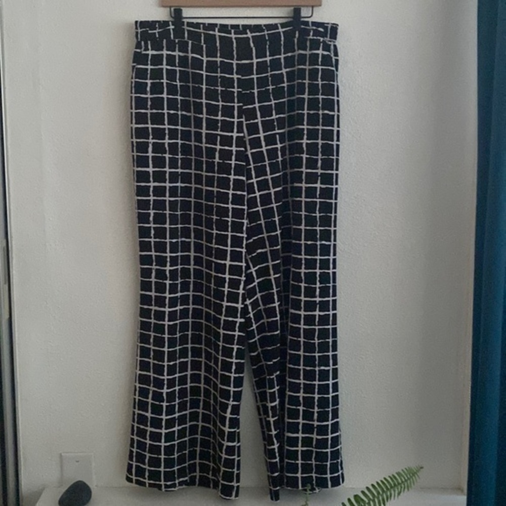 New York & Company Black and White Pants